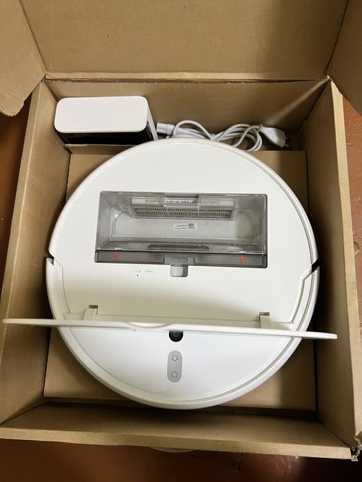 Робот-пылесос Xiaomi Mi Robot Vacuum-Mop White