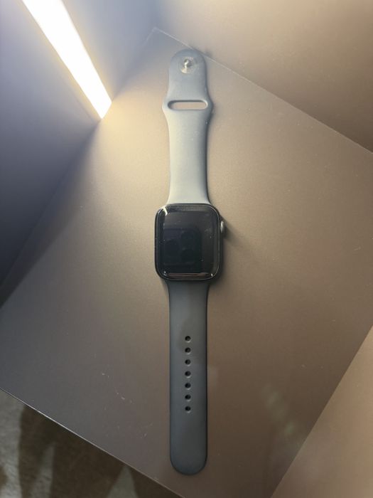 iWatch series 7 45mm