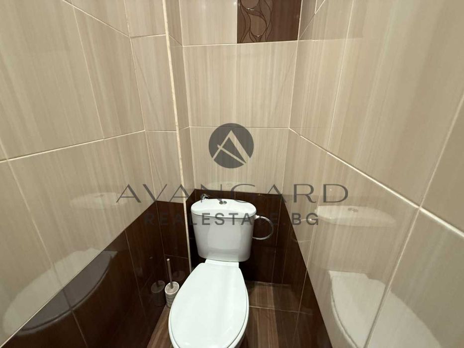 оф.25610 Тристаен обзаведен с четири отделни стаи/ Кючук Париж