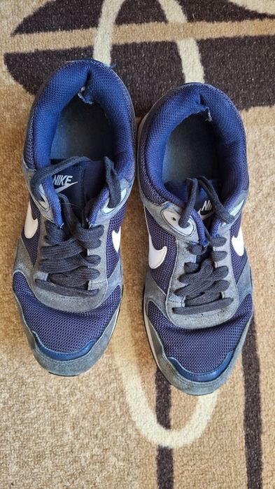 Маратонки Nike 39н