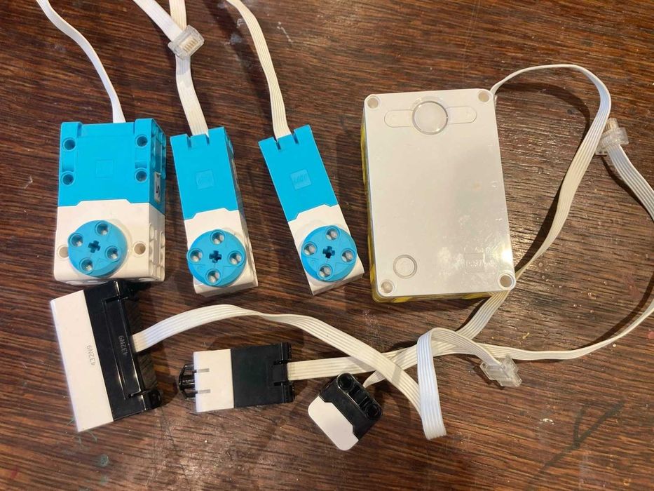 LEGO SPIKE моторы, датчики