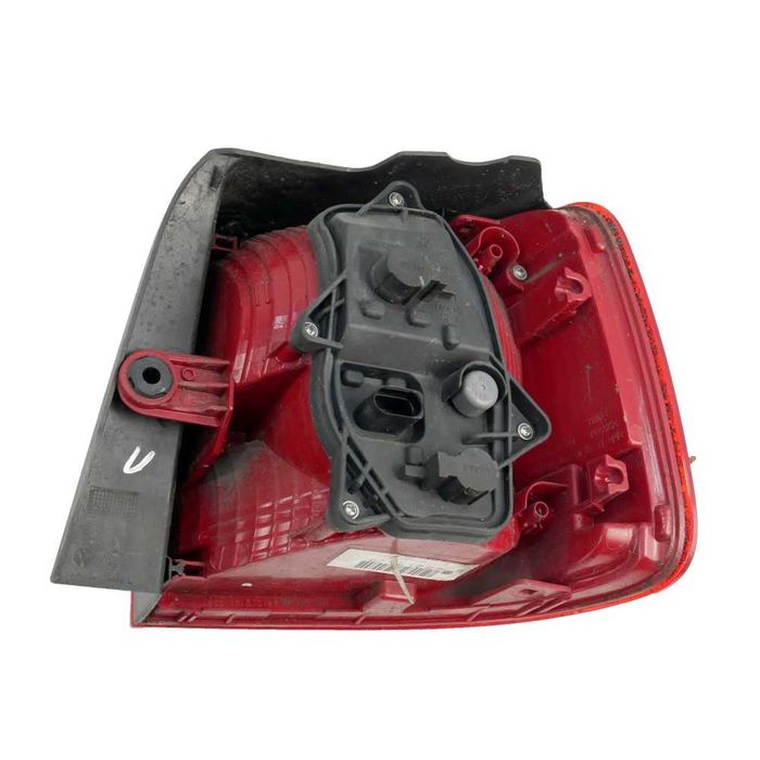 Ляв външен стоп Volkswagen Touran II 2011-2015 ID:145666