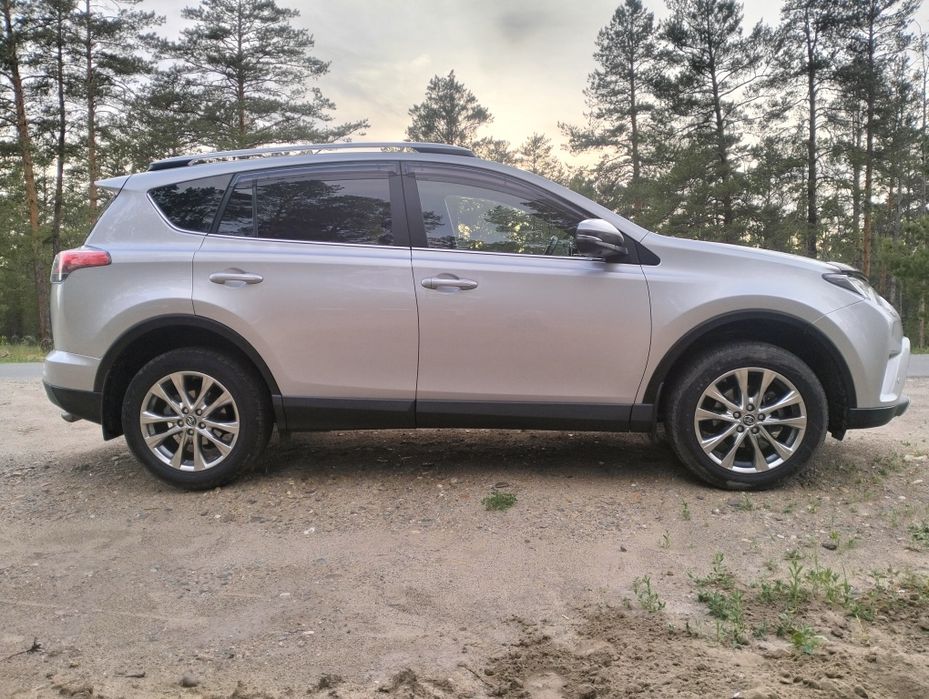 Продам Toyota Rav 4