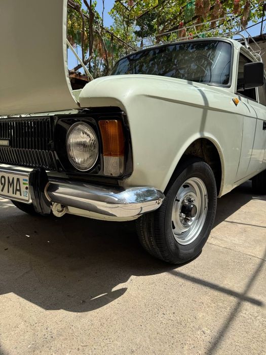 Ретро Москвич ИЖ 412