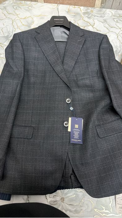 Мужские костюмы