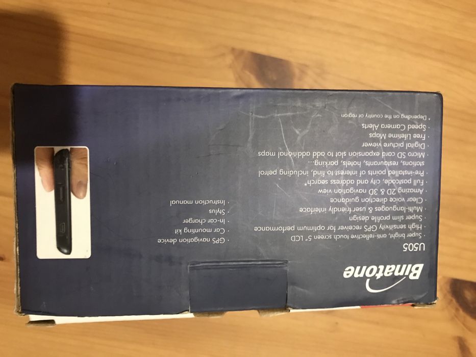 Навигация Binatone със стойка и зарядно