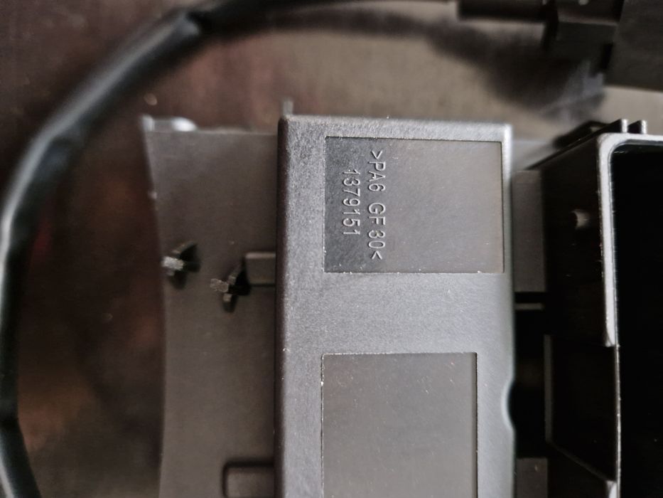 Модул за управление на вентилатор на охлаждаща система 1379151 гр ...