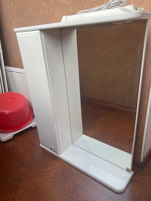 Тумба Шкаф в ванную с зеркалом