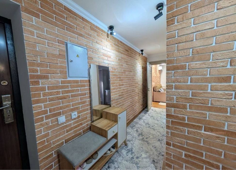 Ул Бабура. Пед институт.   2kom.  Evro.  52m2
