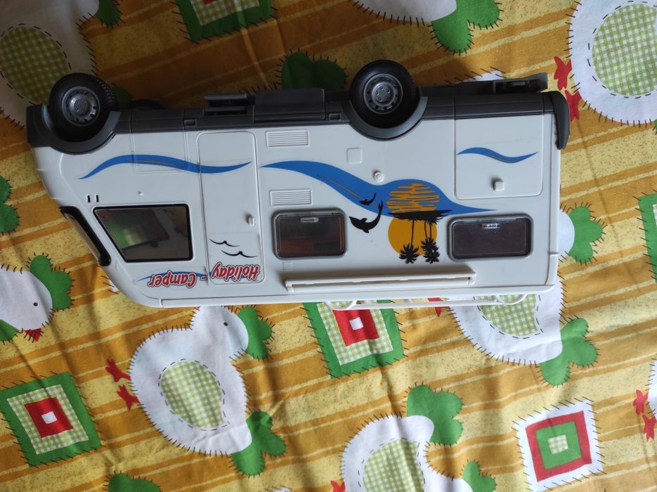 Кемпери Dicky toys и Камион-цистерна от Хиполенд