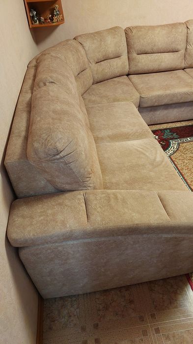 продам диван угловой 33,60  2,20