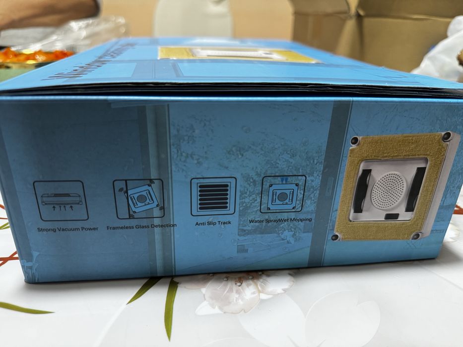 Робот для мойки окон, витражей.