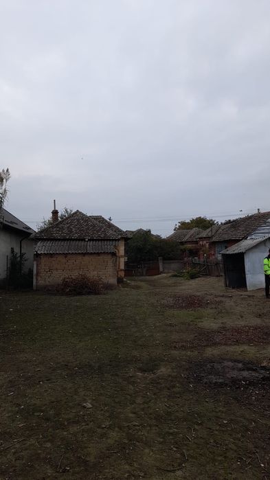Casa cu teren de vanzare Basarabi(Calafat)