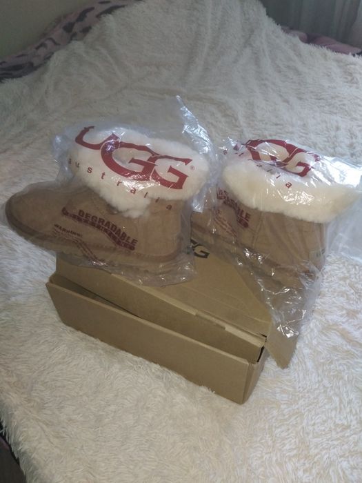 Продаю полусапожки аляски размер 39-40 женские