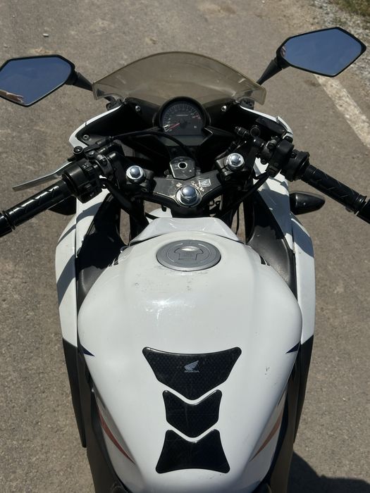 Honda CBR 125R (JC50) 2014 - Motor refăcut (133cc) | Acte la zi | Ideală A1