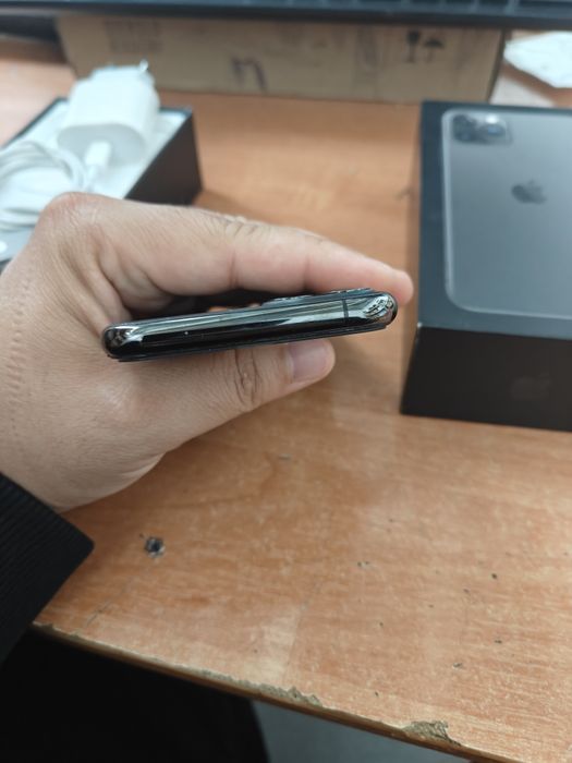 iPhone 11 pro 64gb АКБ 100% менянный