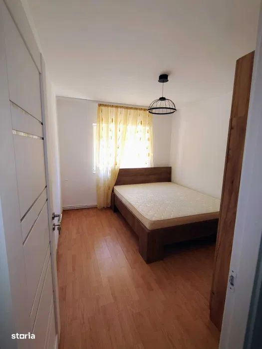 Apartament 3 camere, decomandat, 76 mp, zona Semicentrala — fotografia 3