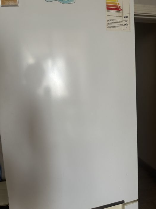 Продам холодильник