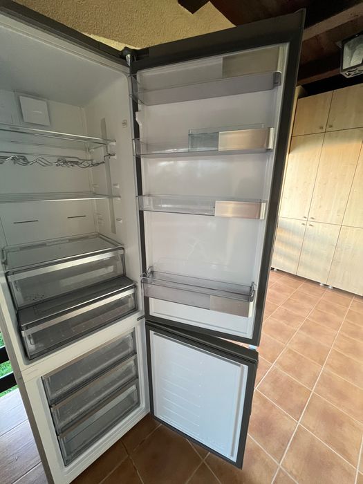 Combină frigorifică total no frost Grundig