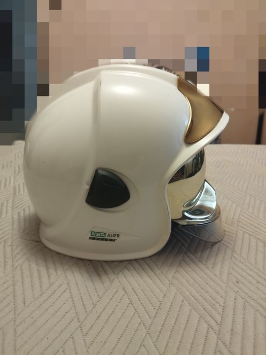 Пожарникарска каска