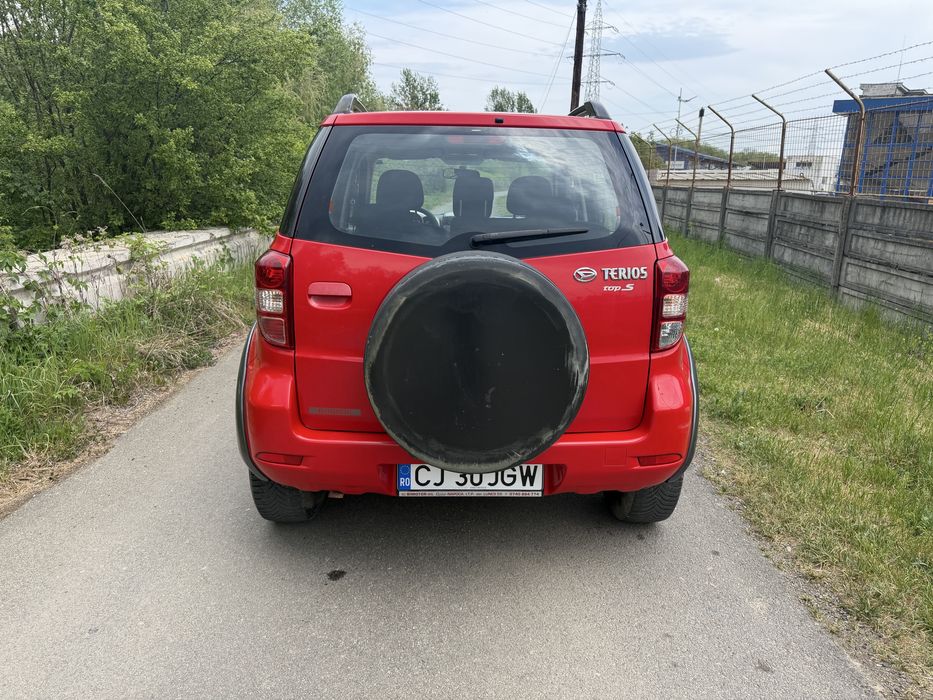 Vand Daihatsu Terios. 4X4. Benzina