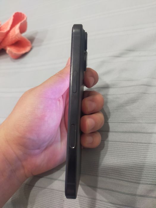 Iphone 16 pro черный