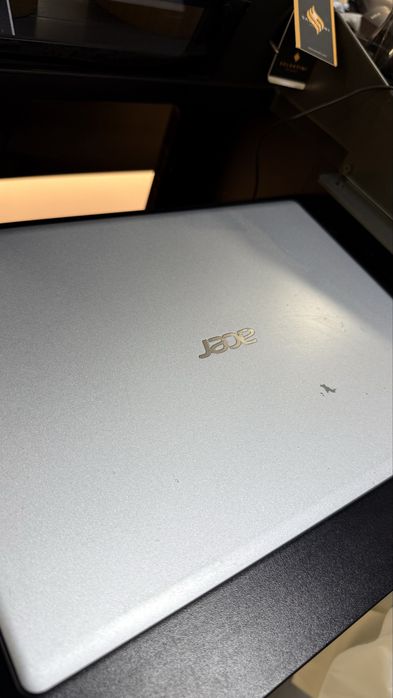 Ноутбук acer aspire 1