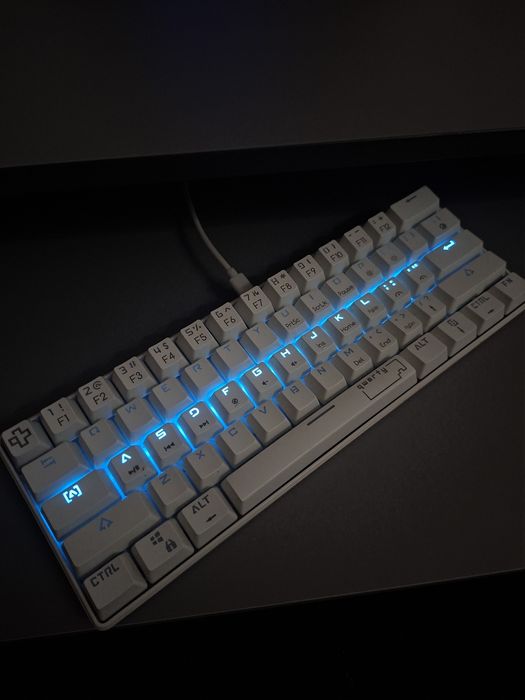 Tastatura qwerty noua