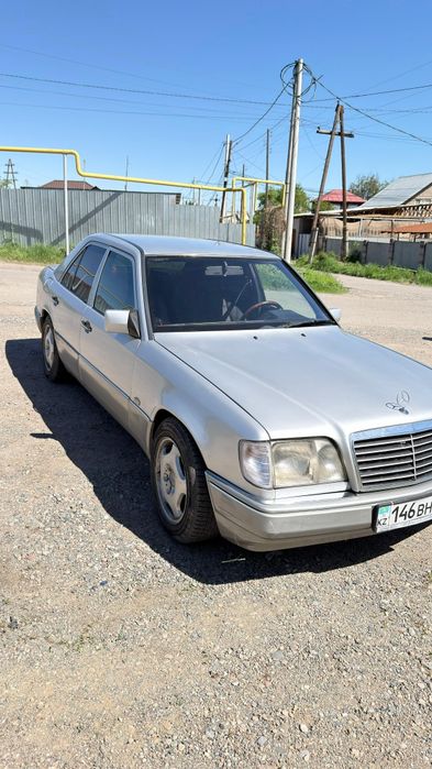 Продам машину  124