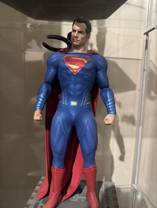 Hot toys Superman 1/6 scale figureфигурка
