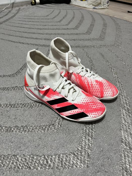 Ghete fotbal adidas limited edition 33