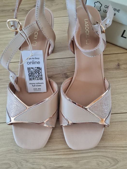 Sandale NOI (cu eticheta) piele naturala bej