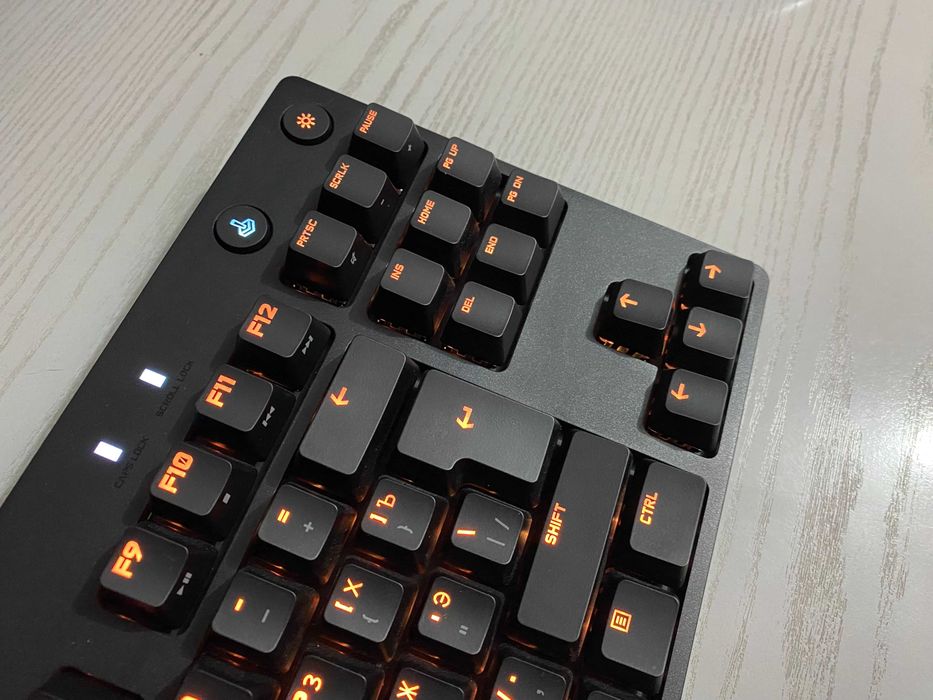 Клавиатура Logitech G Pro
