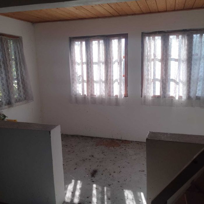 VAND PROPRIETATE Slatioare, Babana. La 14 km de Pitesti.