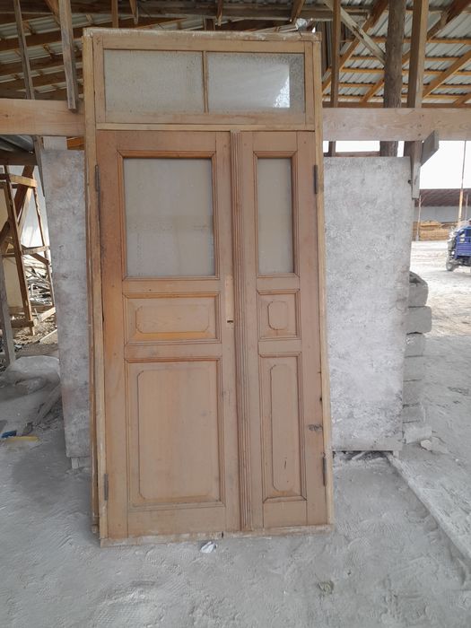 Mustakam eshik teraska