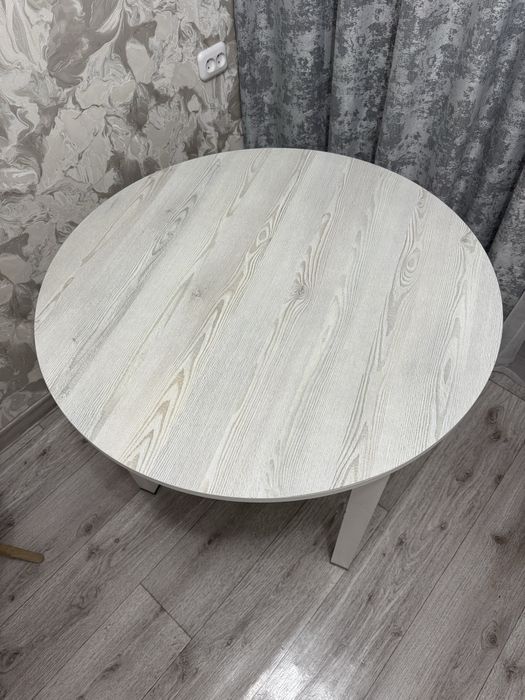 Продам Стол почти новый