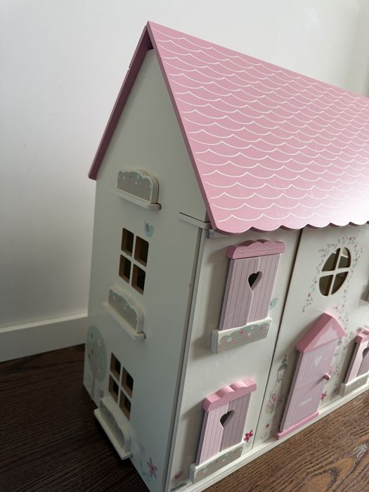 Голяма дървена къща за кукли George Home / ASDA + пълно обзавеждане и кукли
