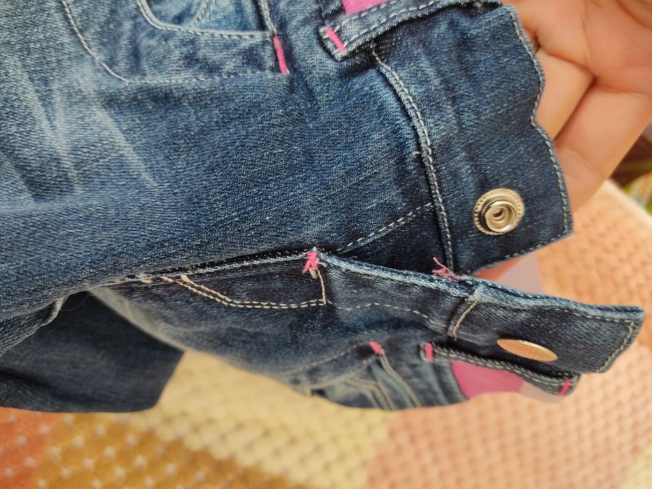 Джинсы на девочку новые