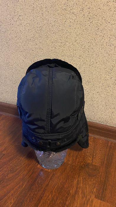 Шапка с меховой отделкой