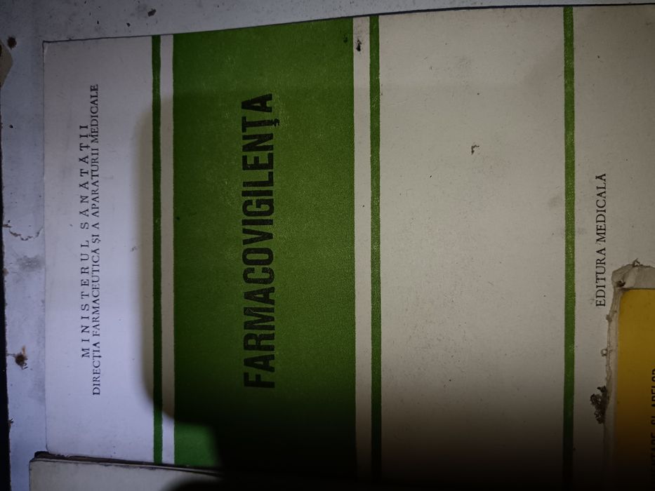 Diverse cărți în limba maghiara