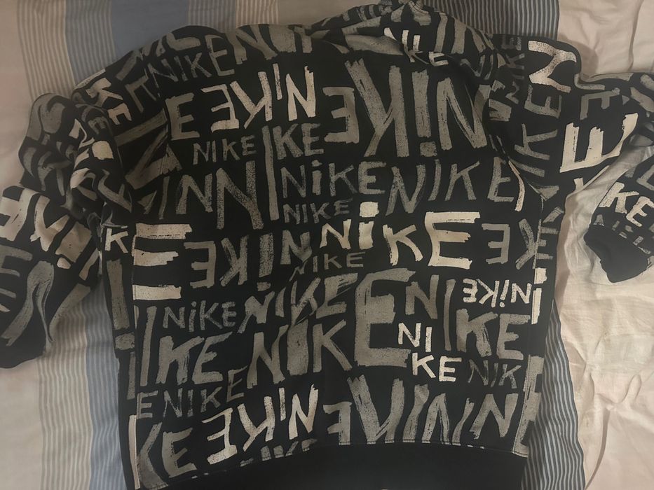 Суитшърт и блуза