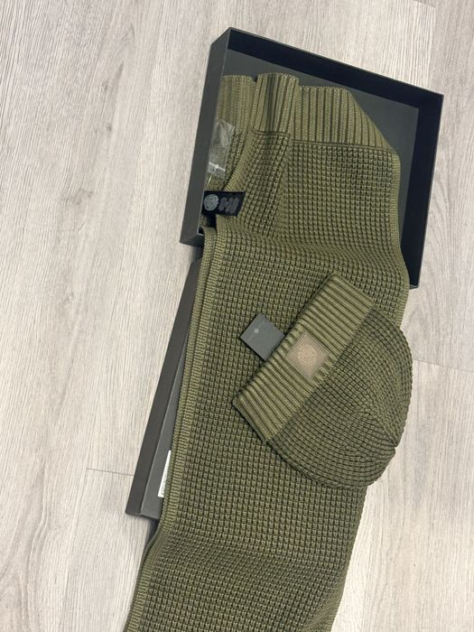 Set iarnă PRETTY GREEN,căciulă si eșarfă