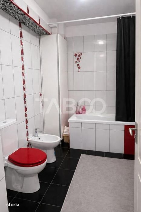 Apartament cu 3 camere suprafata generoasa 82 mp si balcon in Manastur