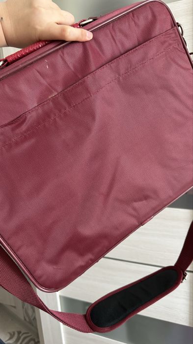 Качественная плотная сумка для ноутбука