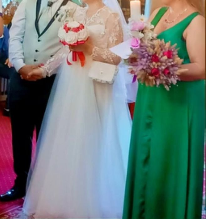 Rochie de mireasa !!