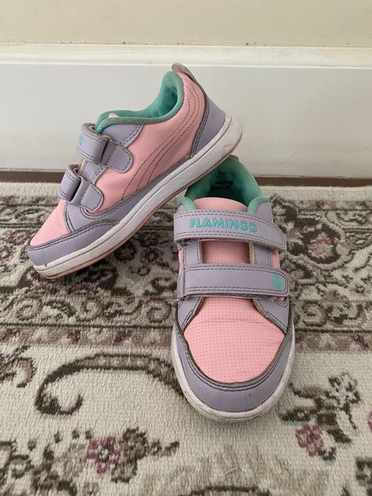 Кроссовки для девочки