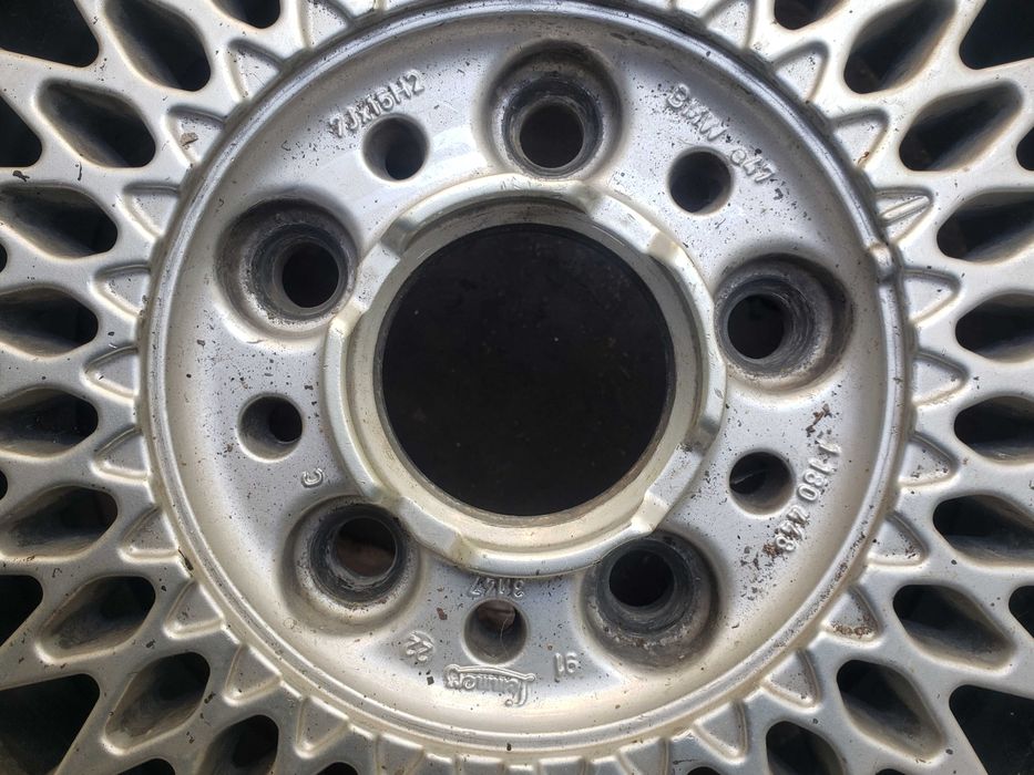 2 оригинальных диска БМВ е36 5х120