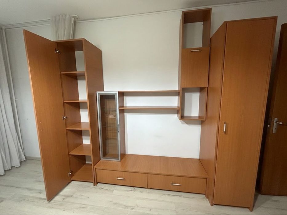 Corp intreg mobila living/ suport TV, fara ciobituri, imaculat