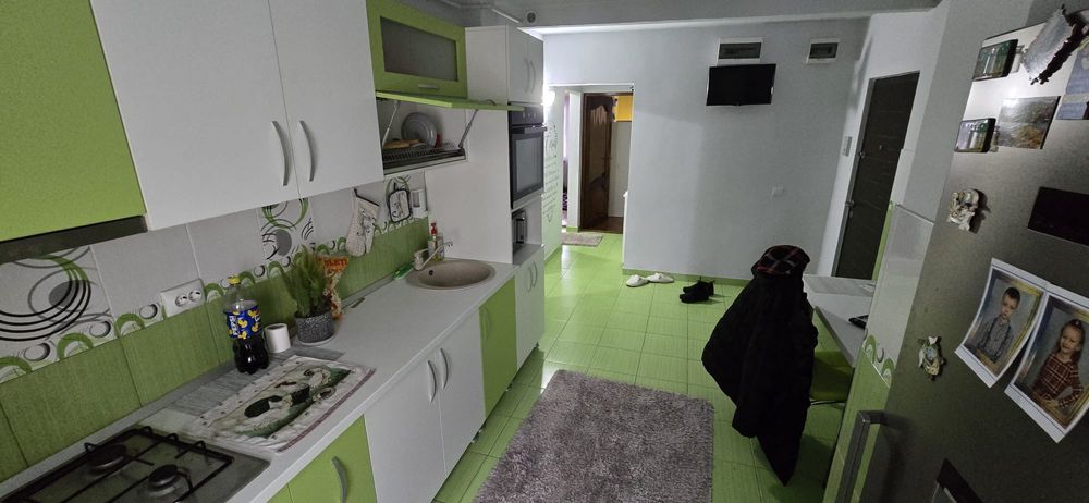 Inchiriez apartament!!!