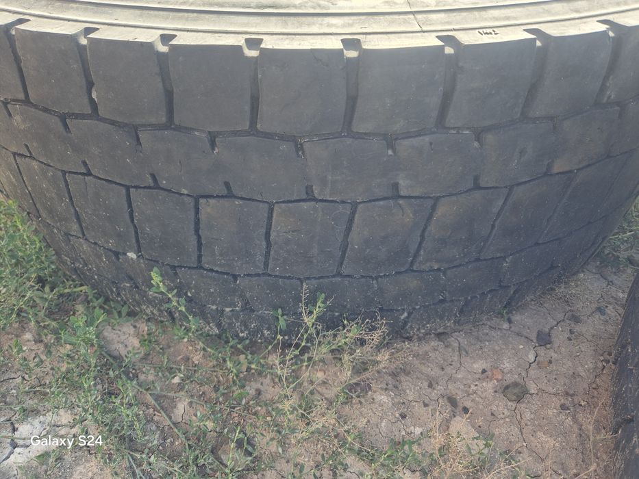 Продам резину 315/70/22.5